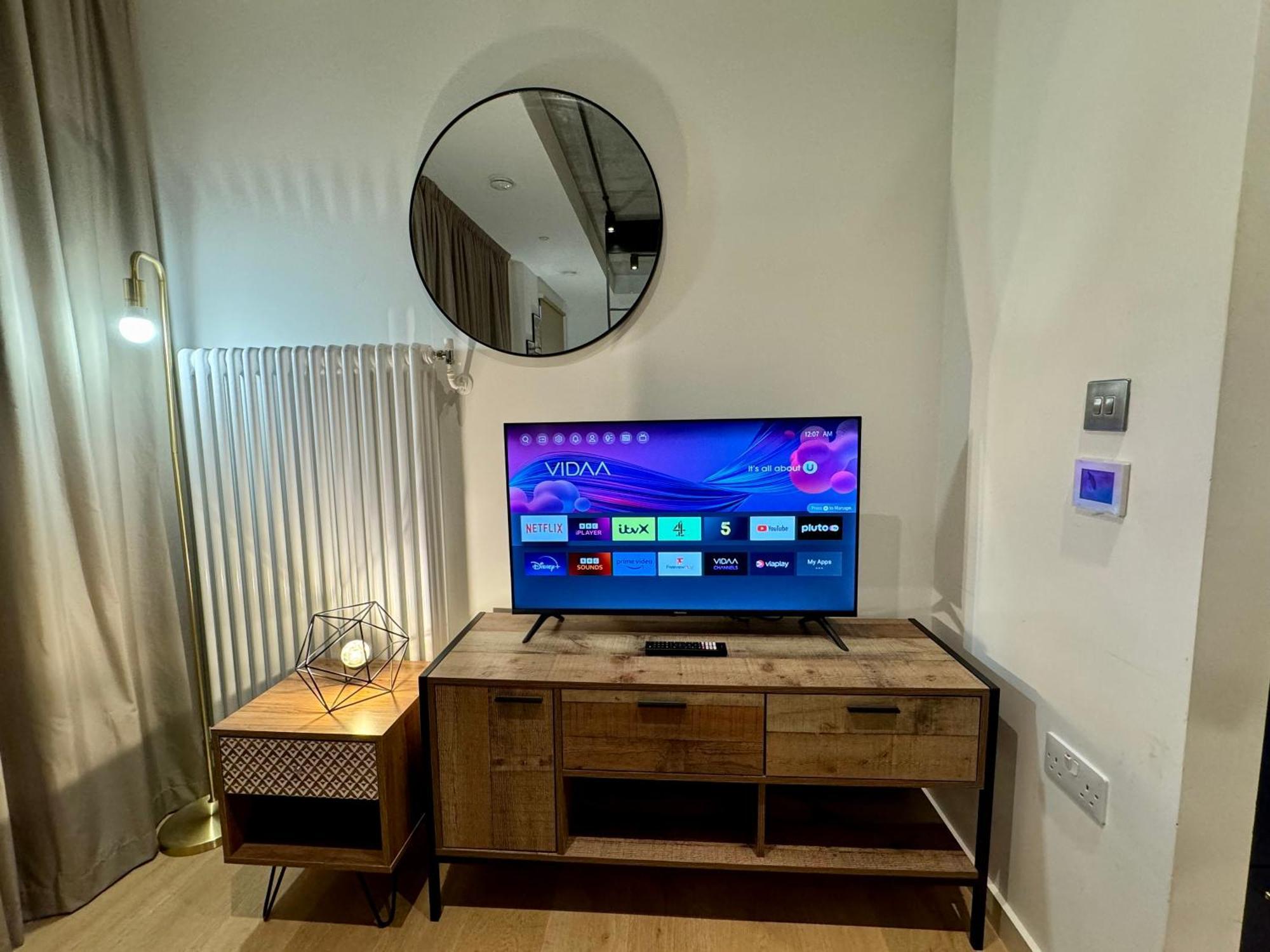 Tower Bridge London, 2 Bedrooms, Reception, Kitchen, Parking Exterior photo